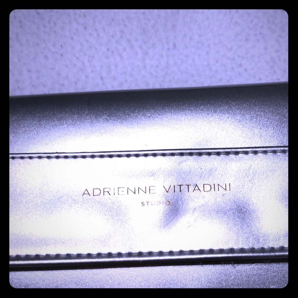 FREE W/30. PURCHASE ADRIENNE VITTADINI WALLET - Picture 1 of 8